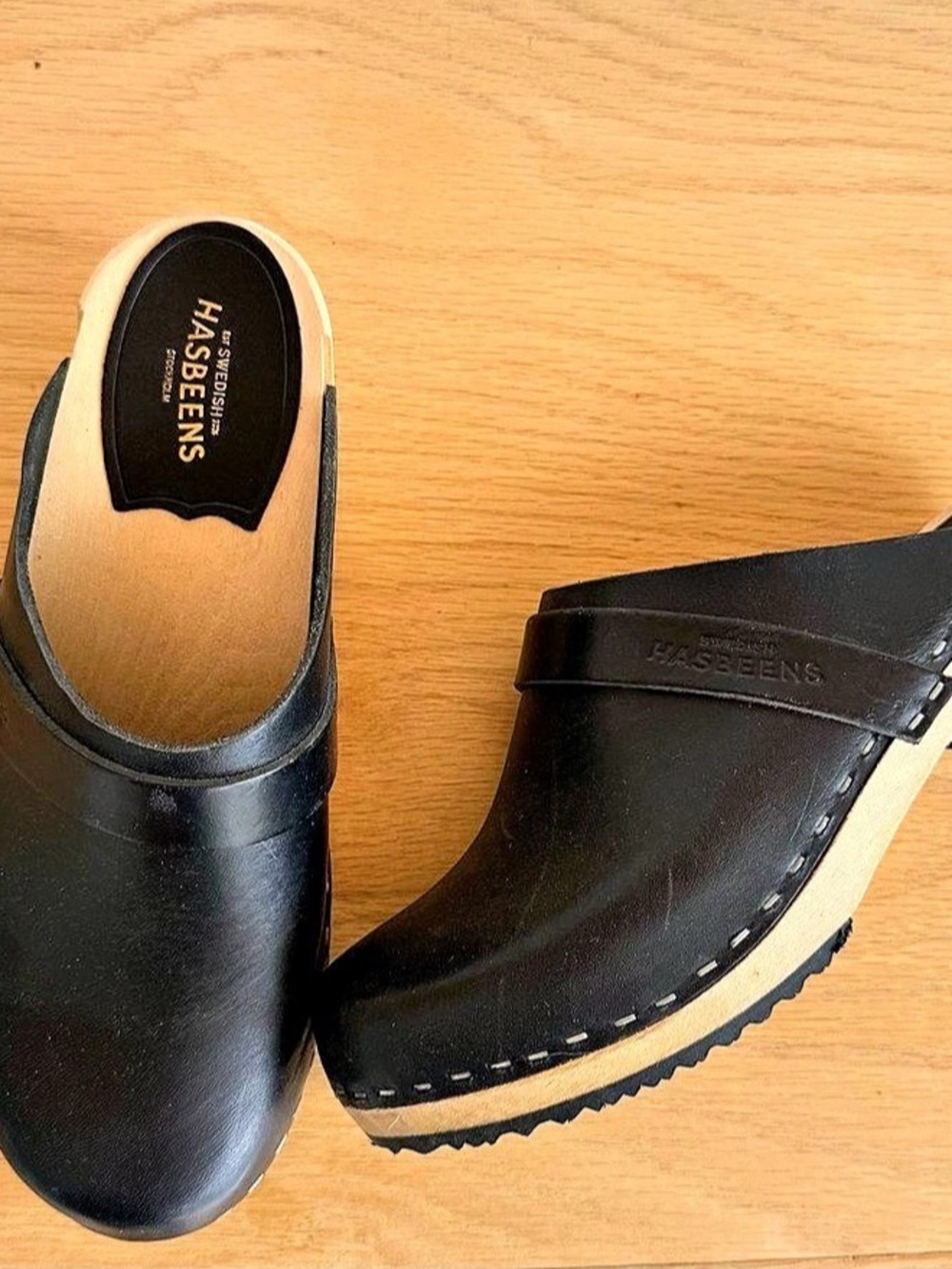 Hasbeens Leather Clogs in Black Like New
